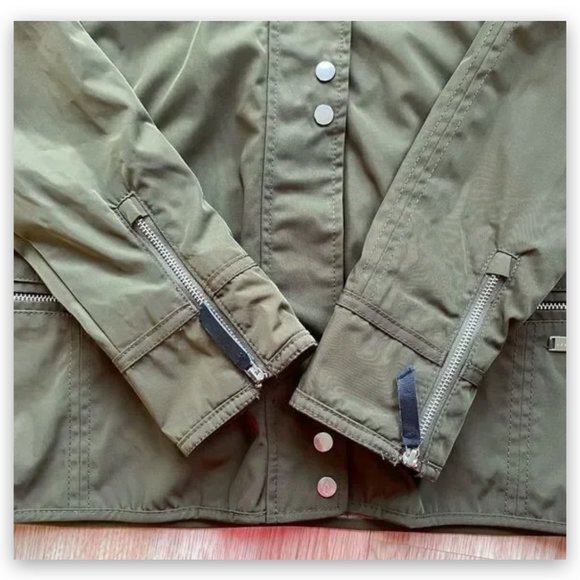 Abercrombie & Fitch Green Water and Wind Resistant Heavy Jacket - Picture 4 of 8